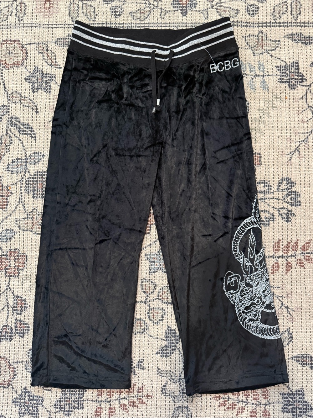 BCBG Black Velvet Rhinestones Capri Pants with White Dragon Motif Y2K